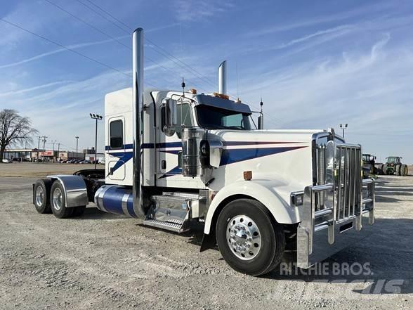 Kenworth W900L Tractor Units