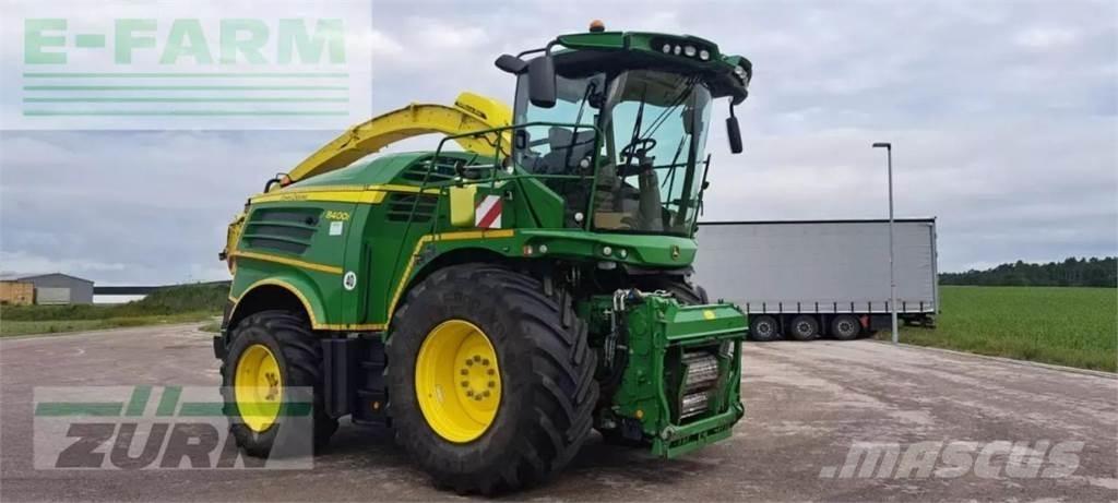 John Deere 8400 Self-propelled foragers