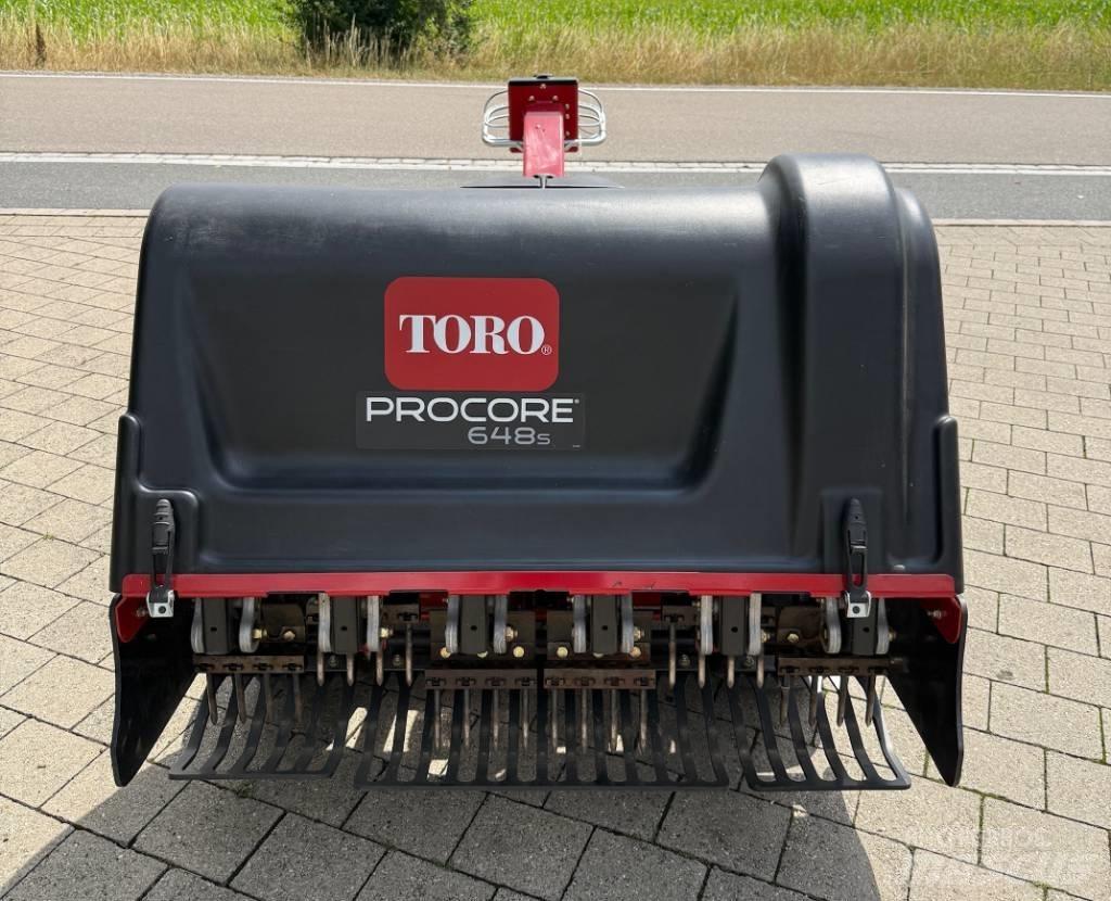 Toro ProCore 648S Aerators and dethatchers