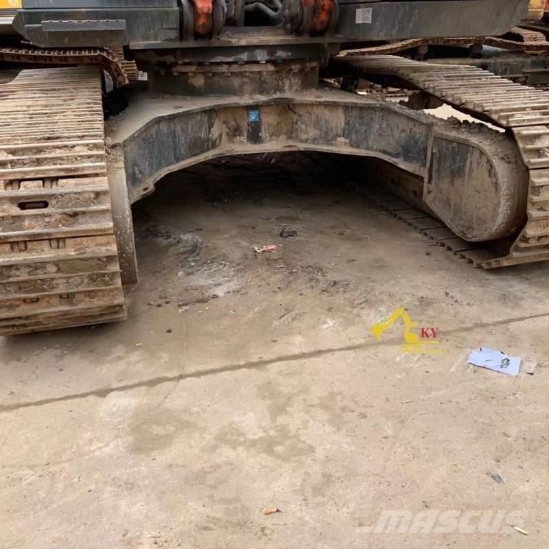 Hitachi 350 Crawler excavators