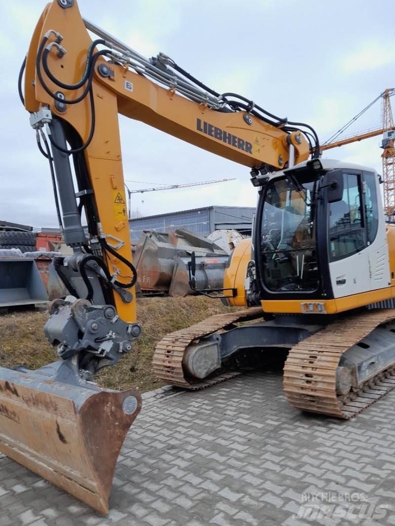 Liebherr R918 Crawler excavators