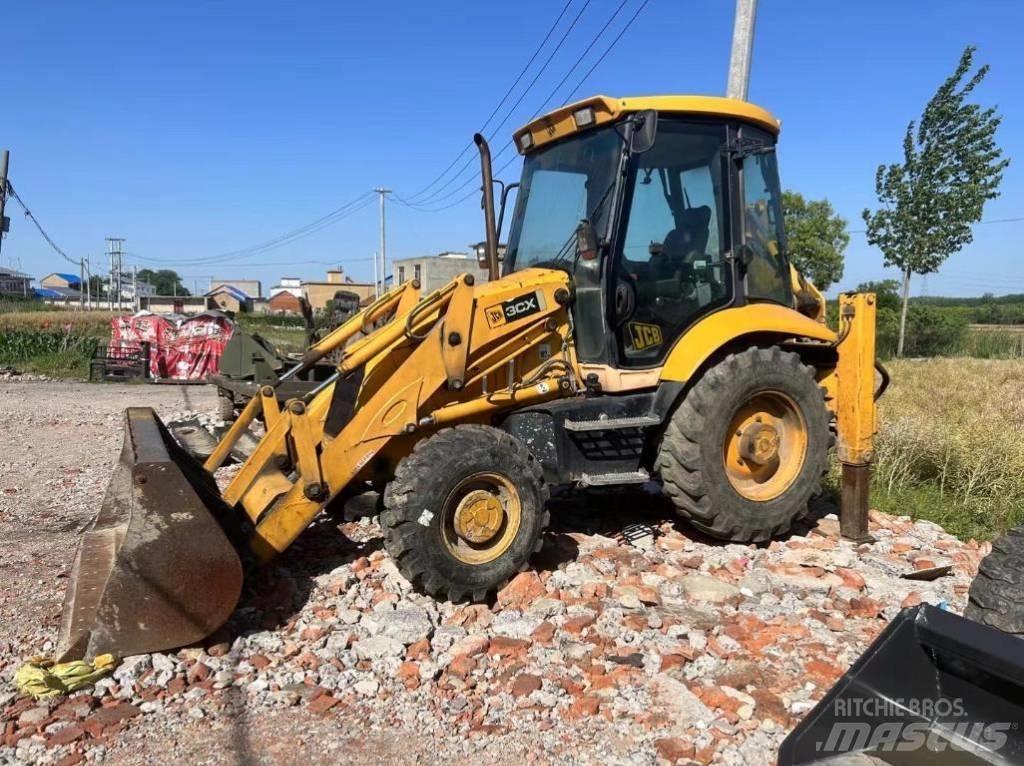 JCB 3 CX Backhoe loaders