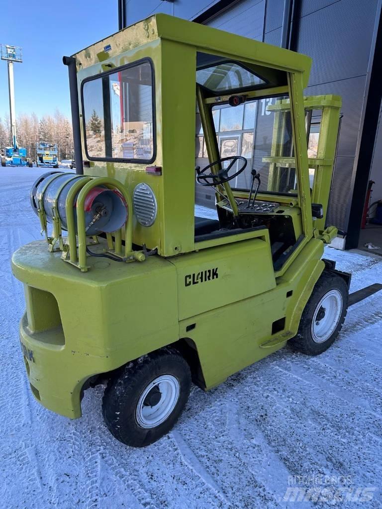 Clark C500Y-55 LPG trucks