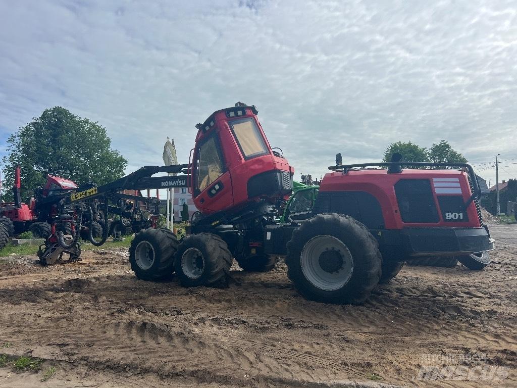 Komatsu 901 Harvesters