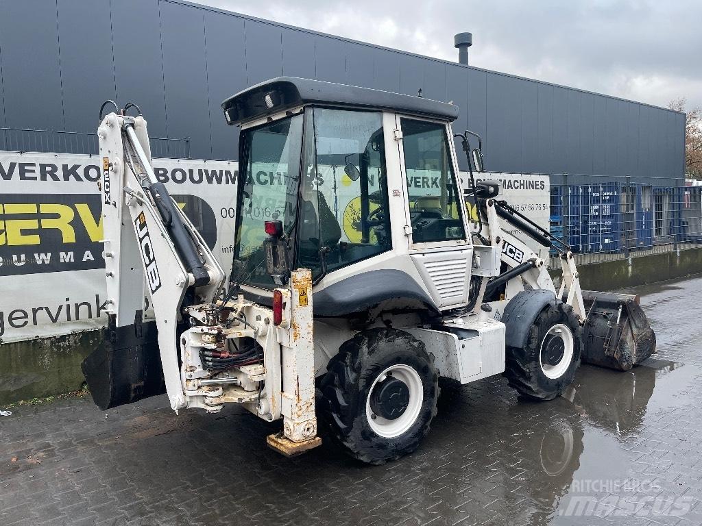 JCB 2 CX Backhoe loaders