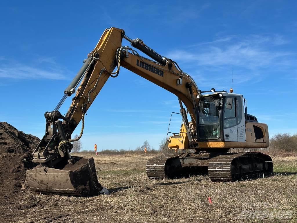 Liebherr R 922 Crawler excavators