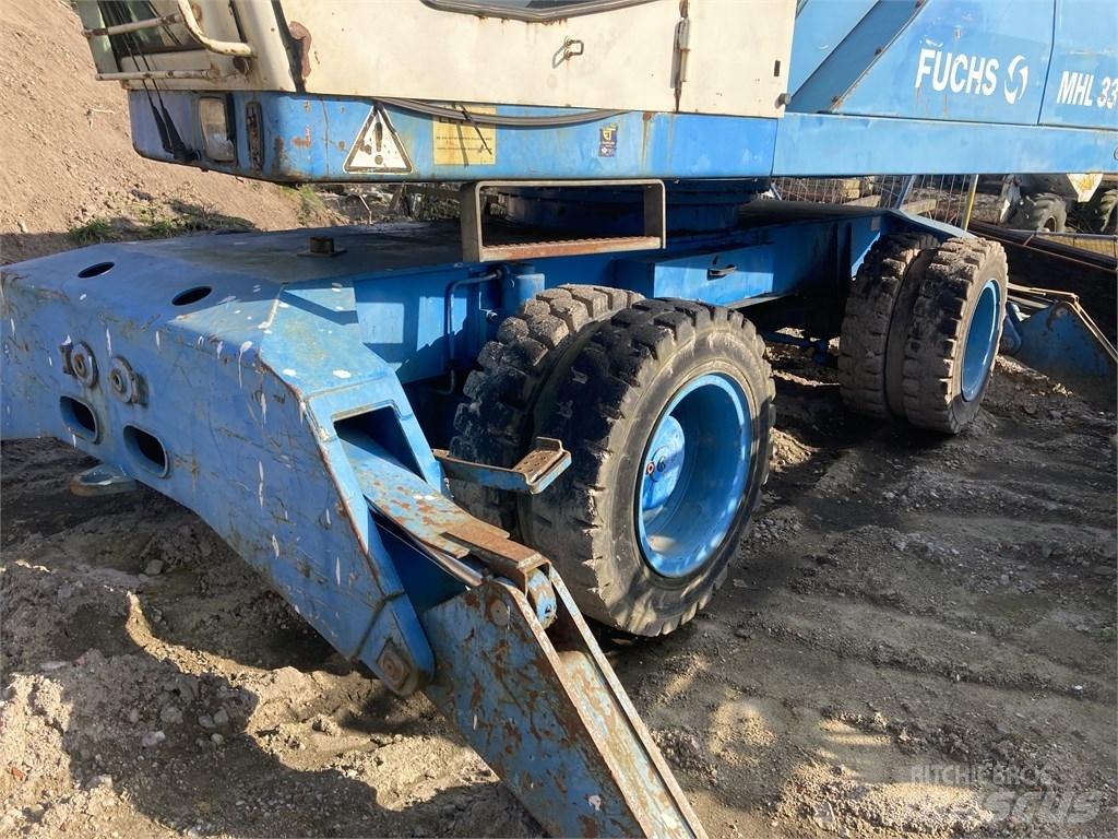 Fuchs MHL 331 Waste / industry handlers