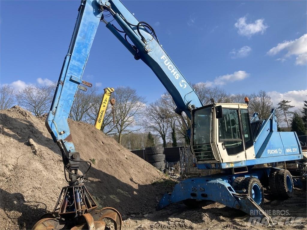 Fuchs MHL 331 Waste / industry handlers
