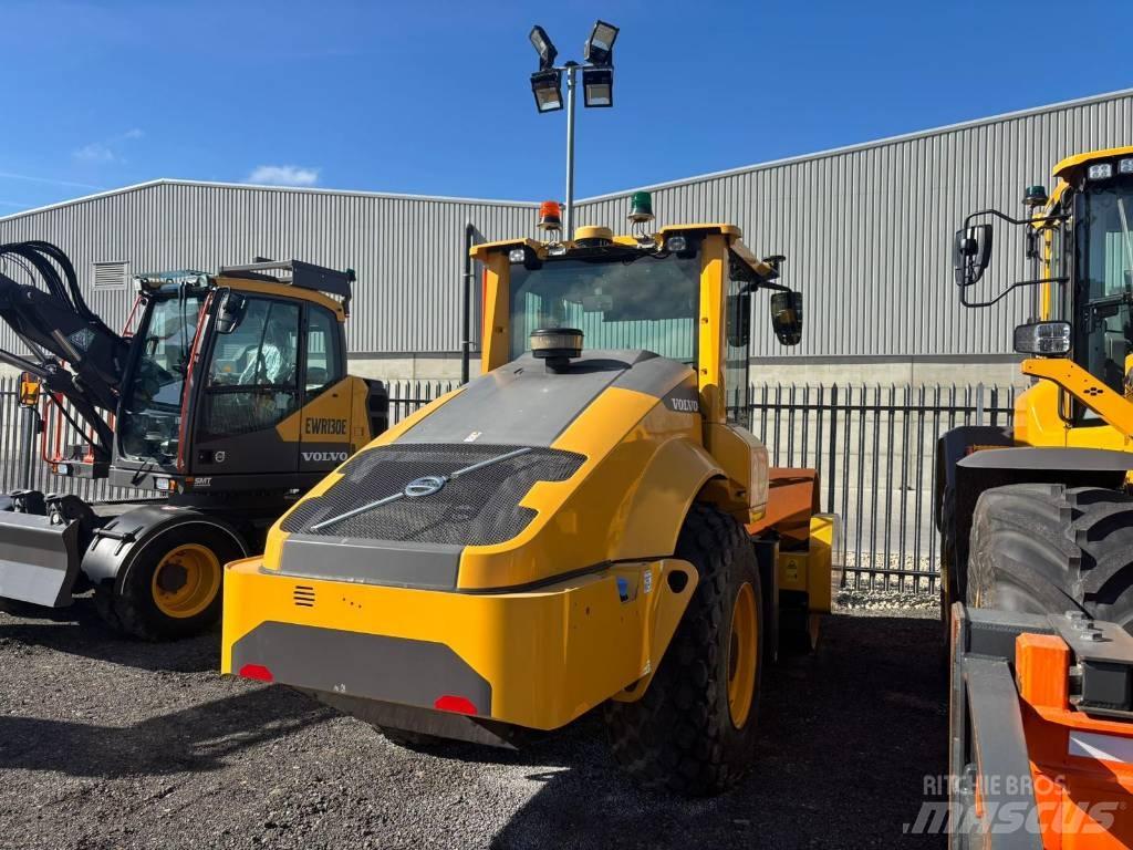 Volvo SD 160 B Pneumatic tired rollers