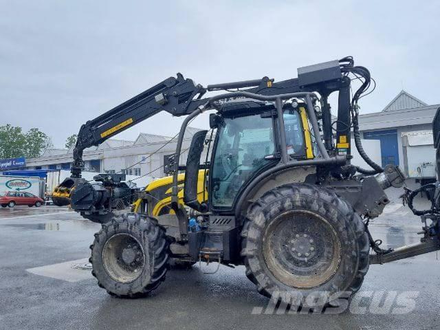 Valtra N153 Forestry tractors
