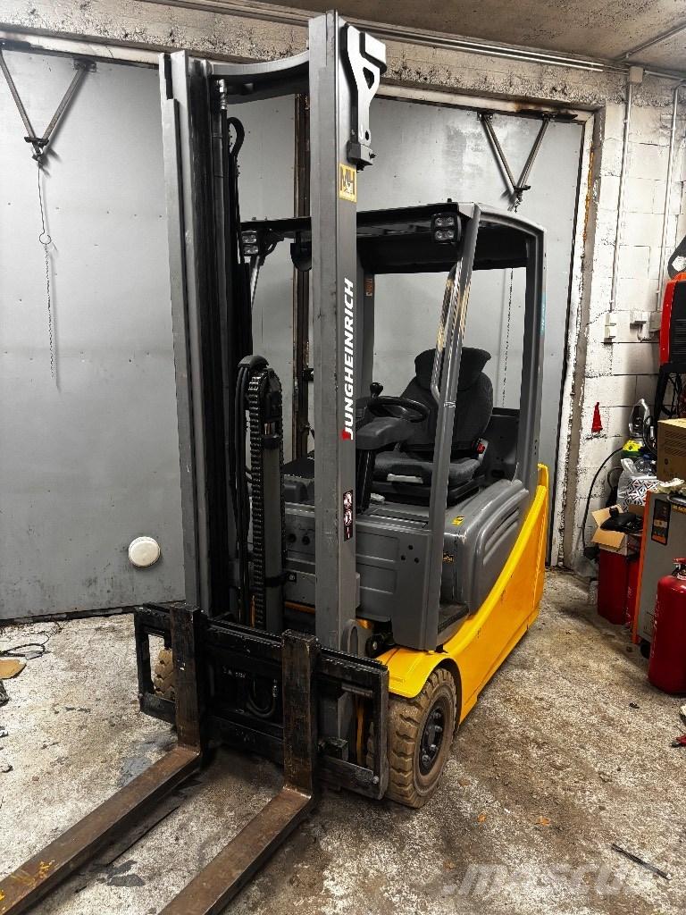 Jungheinrich EFG 216 Electric forklift trucks