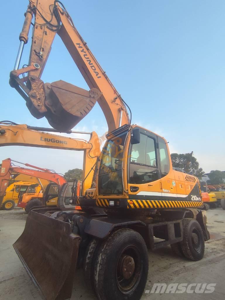 Hyundai 210W-9 Wheeled excavators