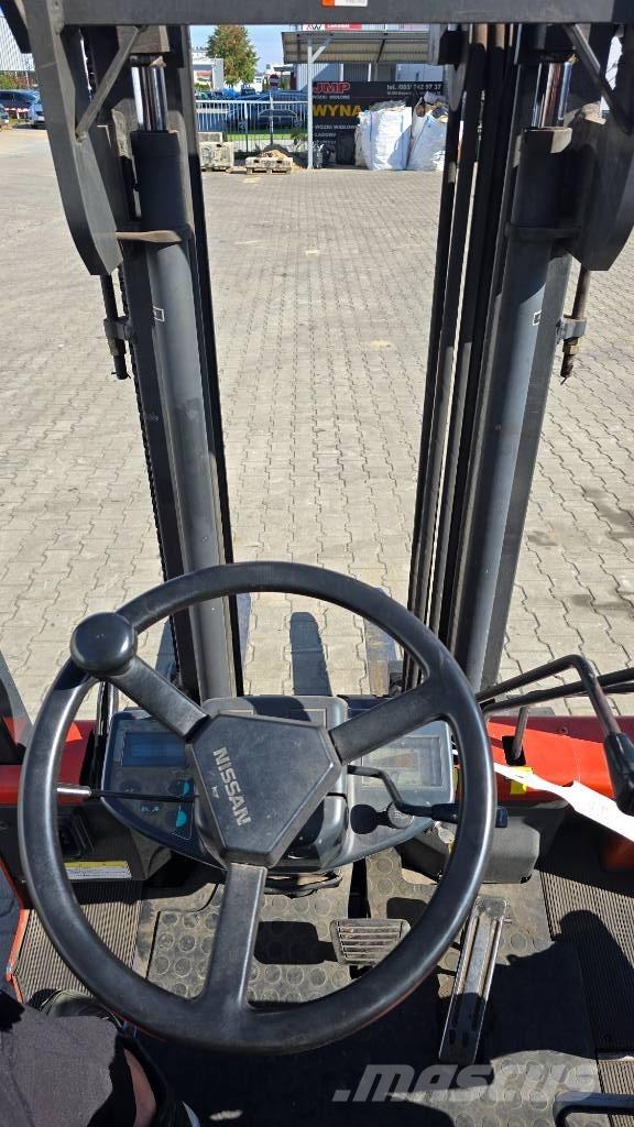 Nissan FP01L15 Electric forklift trucks