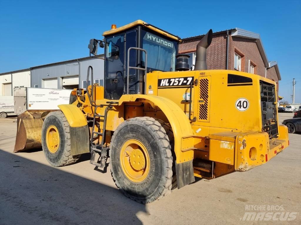 Hyundai HL 757-7 Wheel loaders