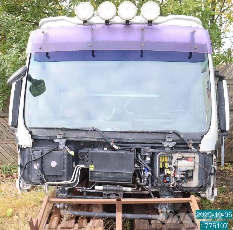 MAN TGX 26.440 Cabins and interior