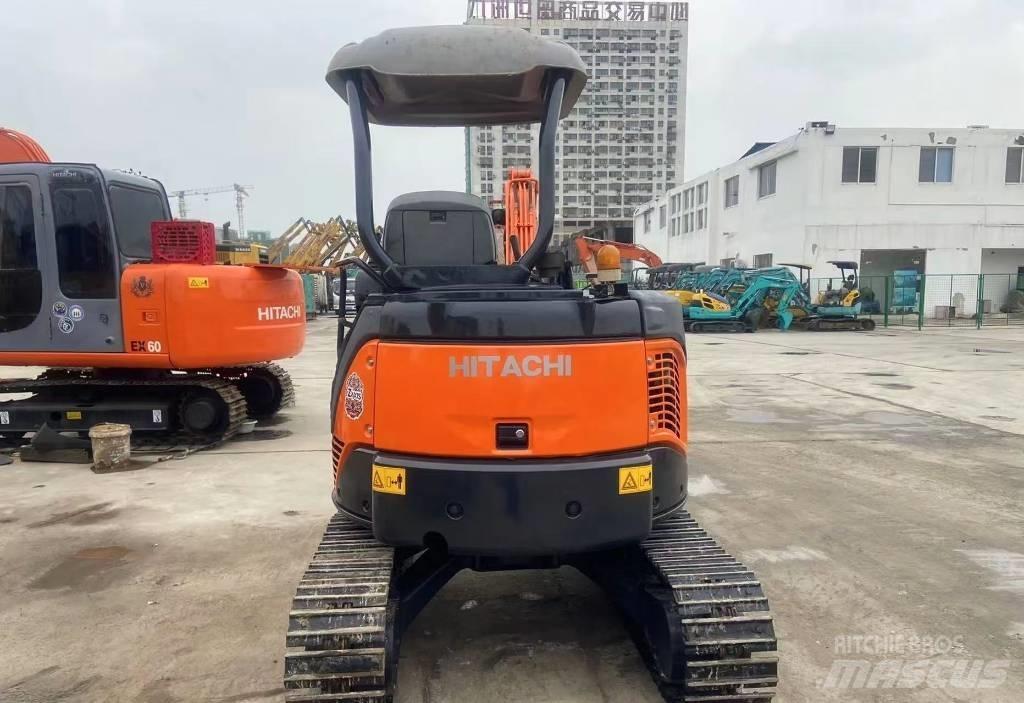 Hitachi 30 Crawler excavators