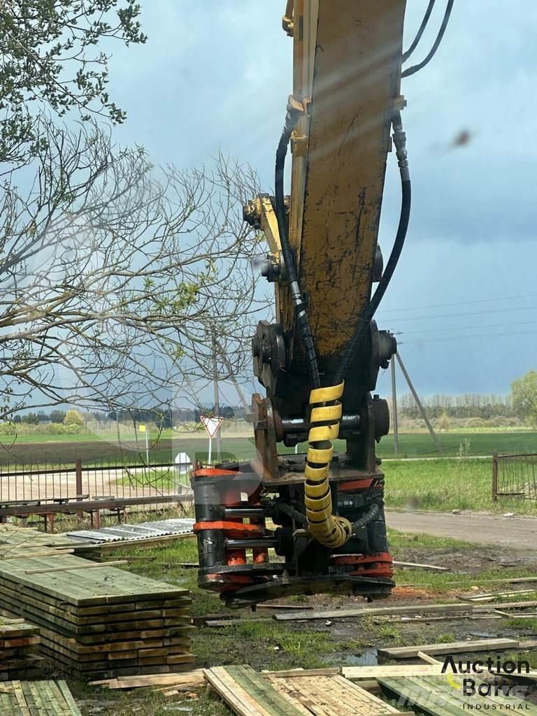 New Holland E 145 Crawler excavators