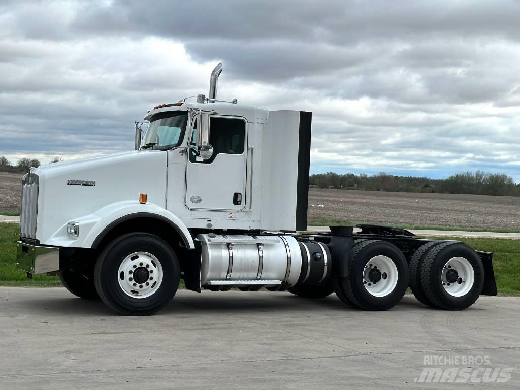 Kenworth T800 Tractor Units