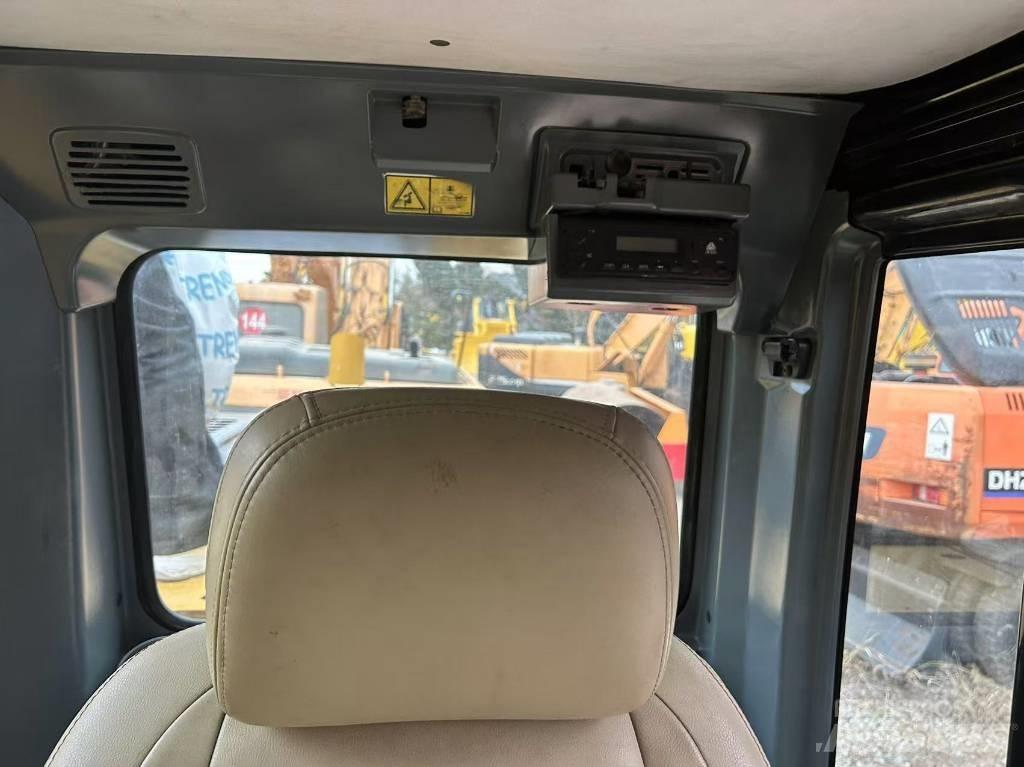CAT 320 Crawler excavators