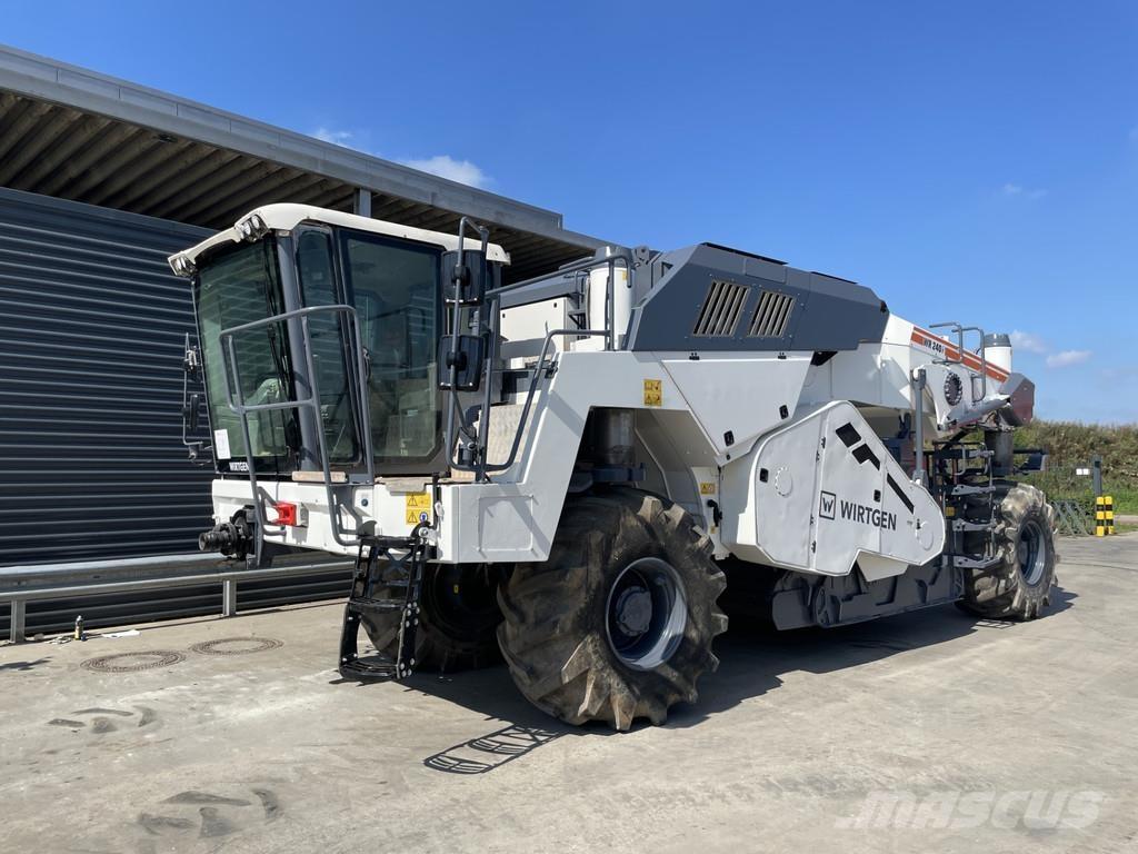 Wirtgen WR 240I Asphalt recyclers