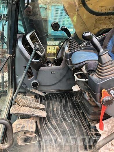 Hyundai HX520L Crawler excavators