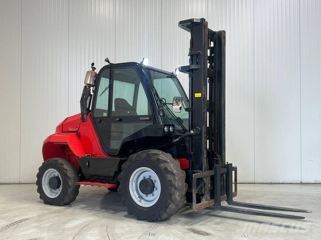 Manitou M30-4 Rough terrain trucks