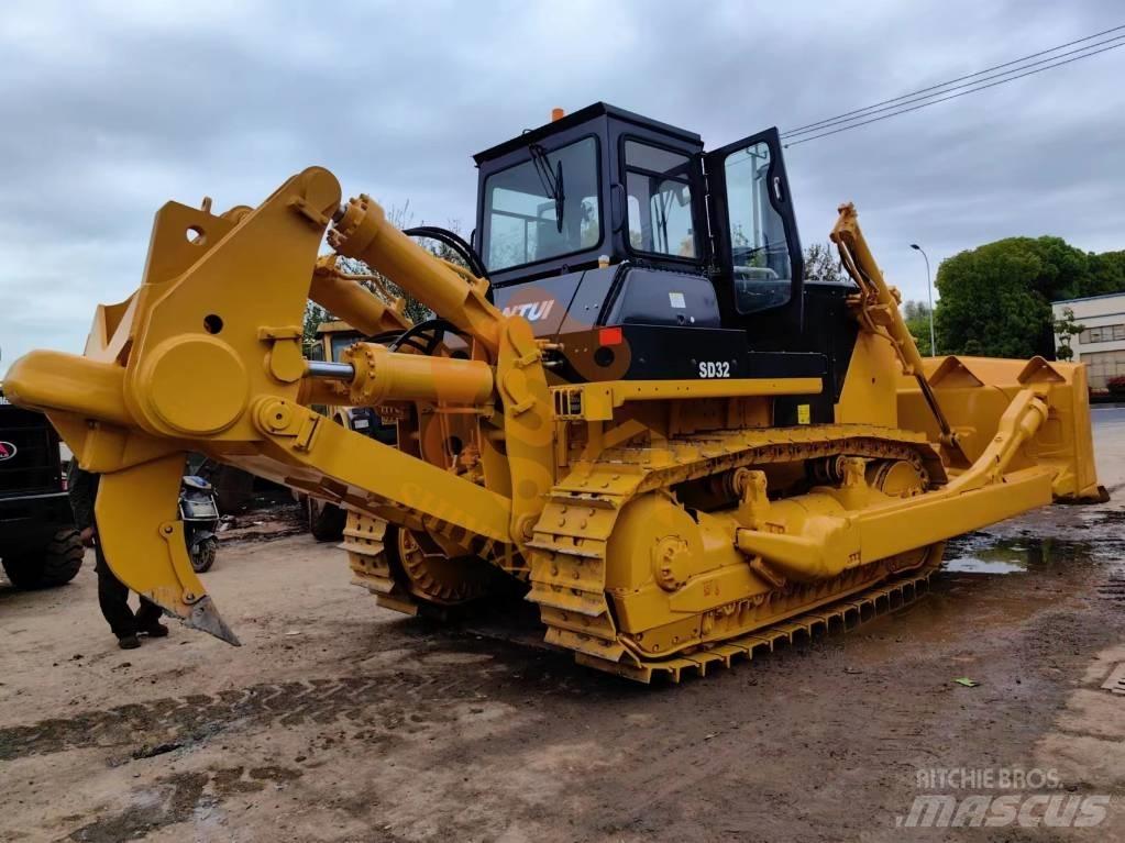 Shantui SD 32 Crawler dozers