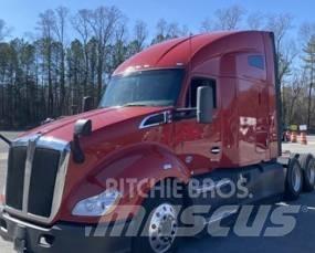 Kenworth T 680 Tractor Units