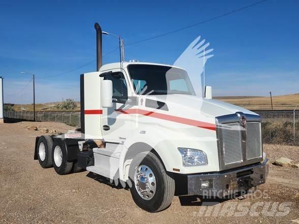 Kenworth T880 Tractor Units