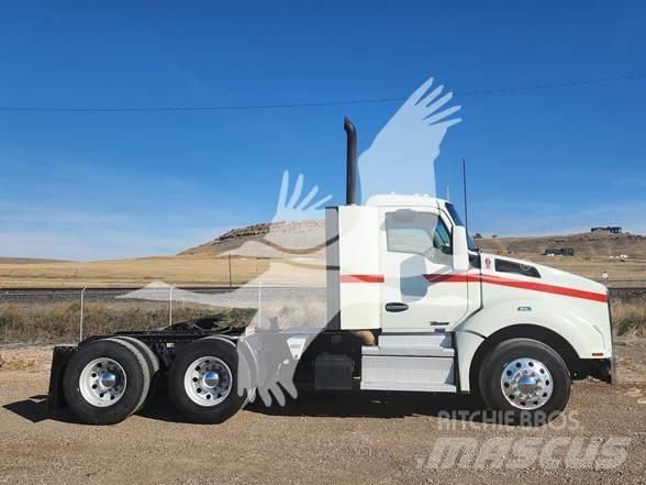 Kenworth T880 Tractor Units