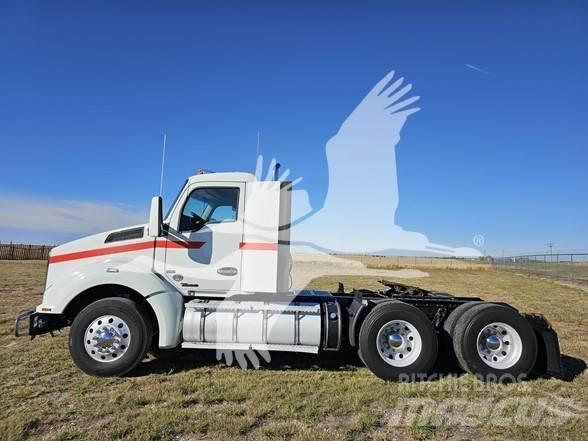 Kenworth T880 Tractor Units