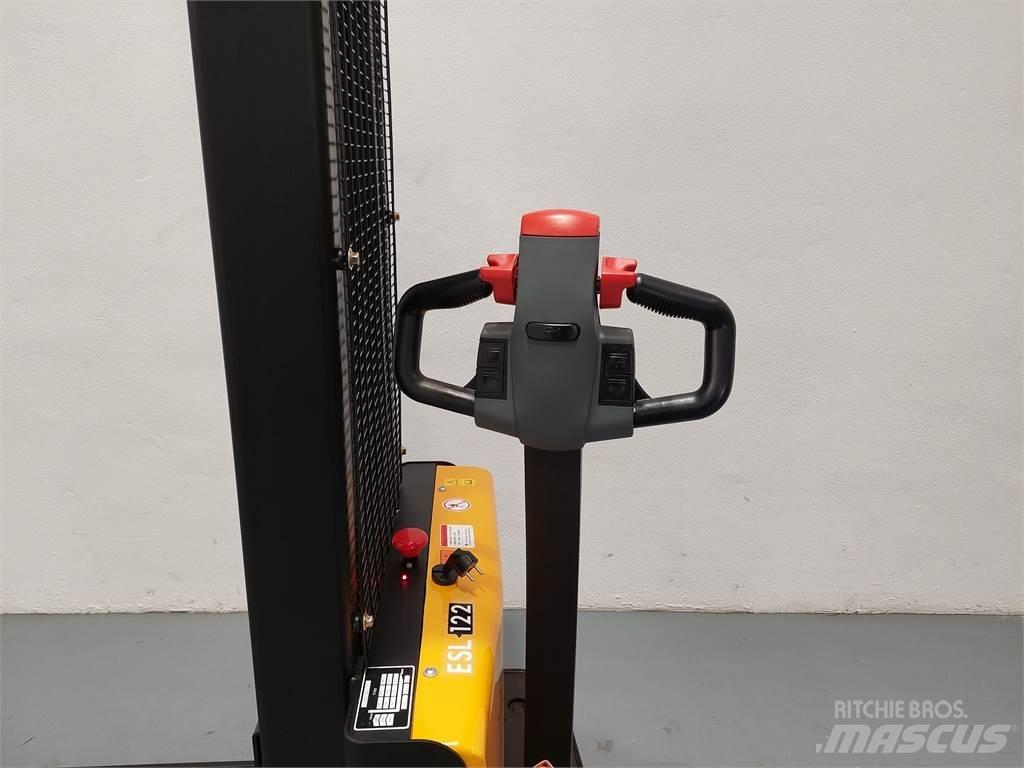  ESL122 2S330 Pedestrian stacker