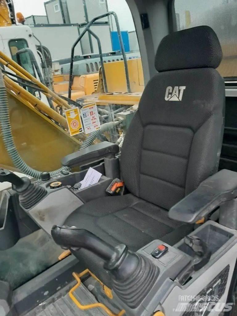 CAT 320 Crawler excavators