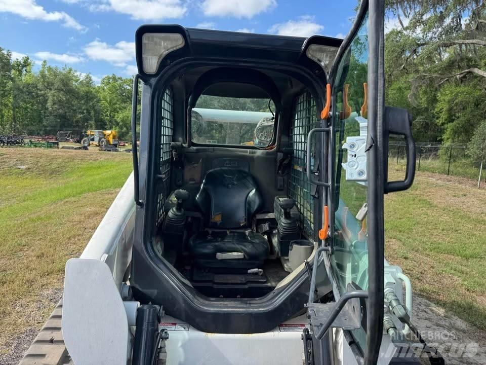Bobcat T 750 Skid steer loaders
