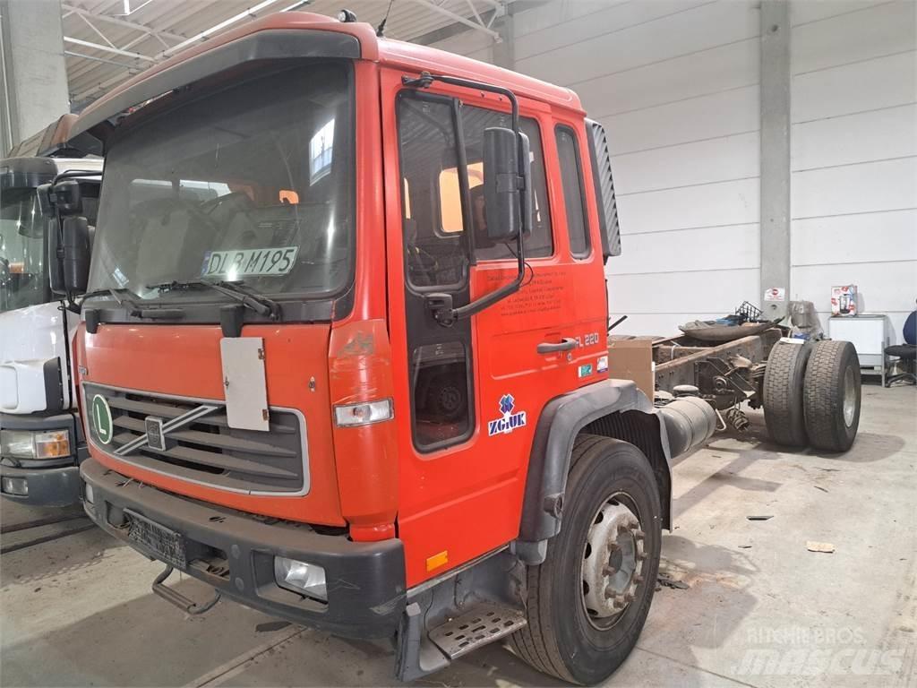 Volvo FL6 220 Tractor Units