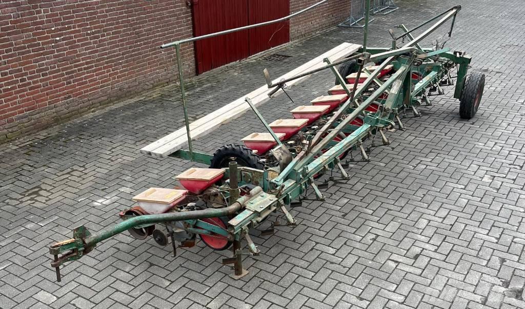 Vicon Monozentra S Precision sowing machines
