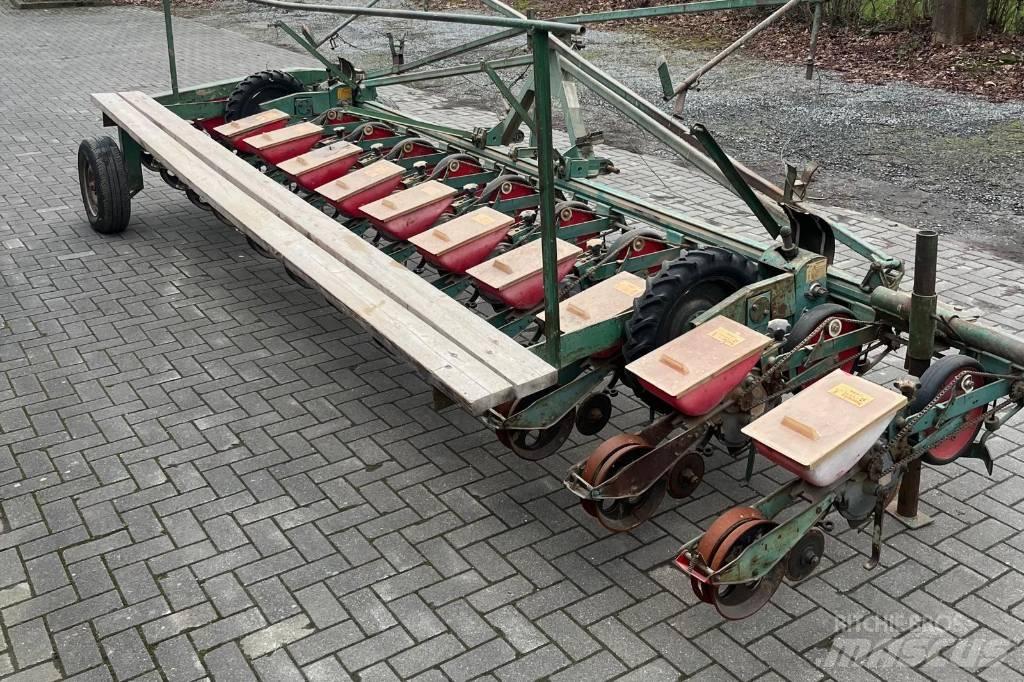 Vicon Monozentra S Precision sowing machines