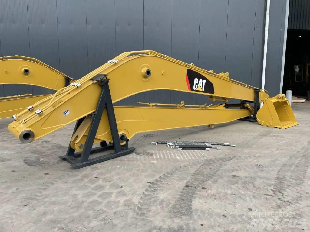 CAT 323E 15m Set Backhoes