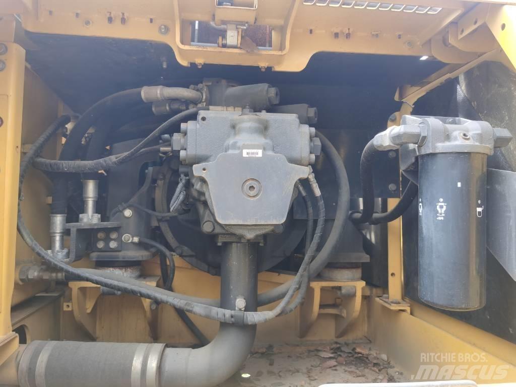 Komatsu PC 350-7 Crawler excavators