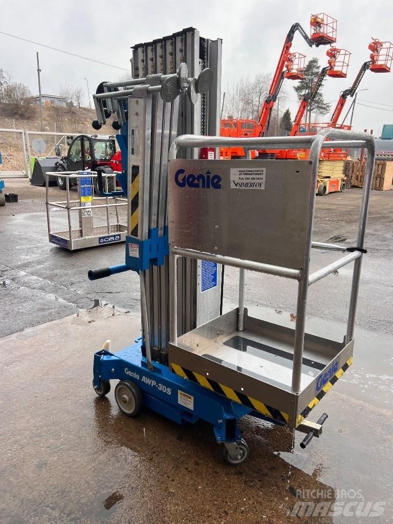 Genie AWP 30 Vertical mast lifts