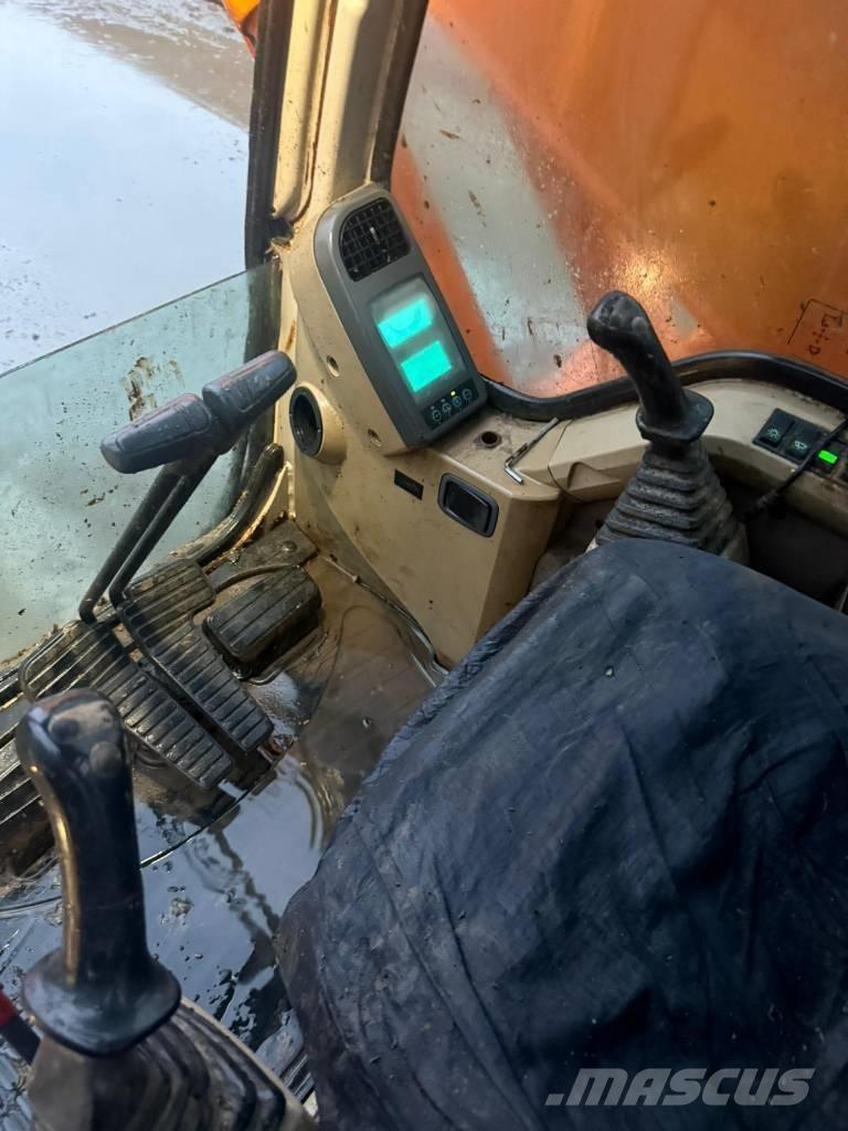 Doosan DX 140 LC Crawler excavators