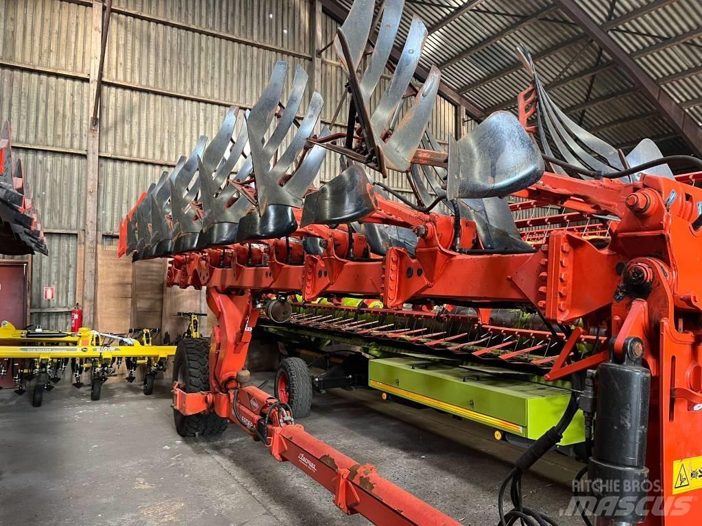 Kuhn Vari-Leader Reversible ploughs