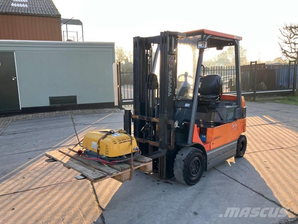 Toyota 7BMF25 Electric forklift trucks
