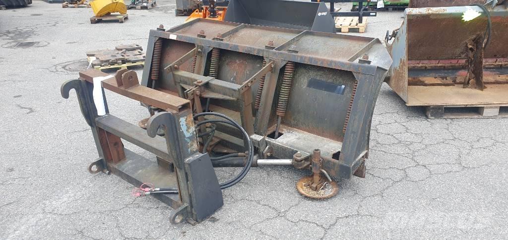 Vreten K2400 Snow blades and plows