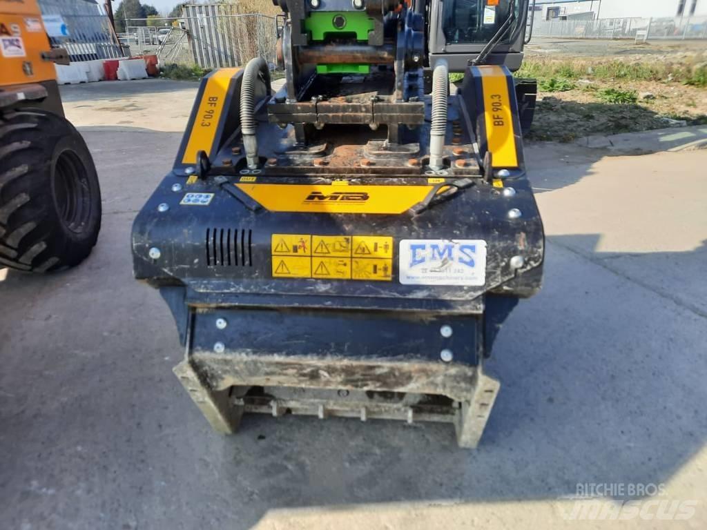 MB Crusher BF 90.3 Crushing buckets