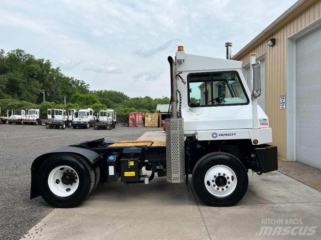 Capacity TJ5000 Terminal tractors