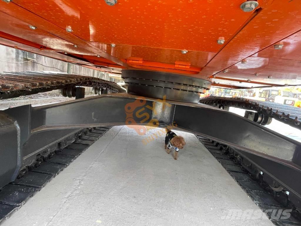 Doosan DX 225 LC Crawler excavators