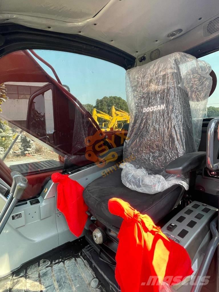 Doosan DX 225 LC Crawler excavators