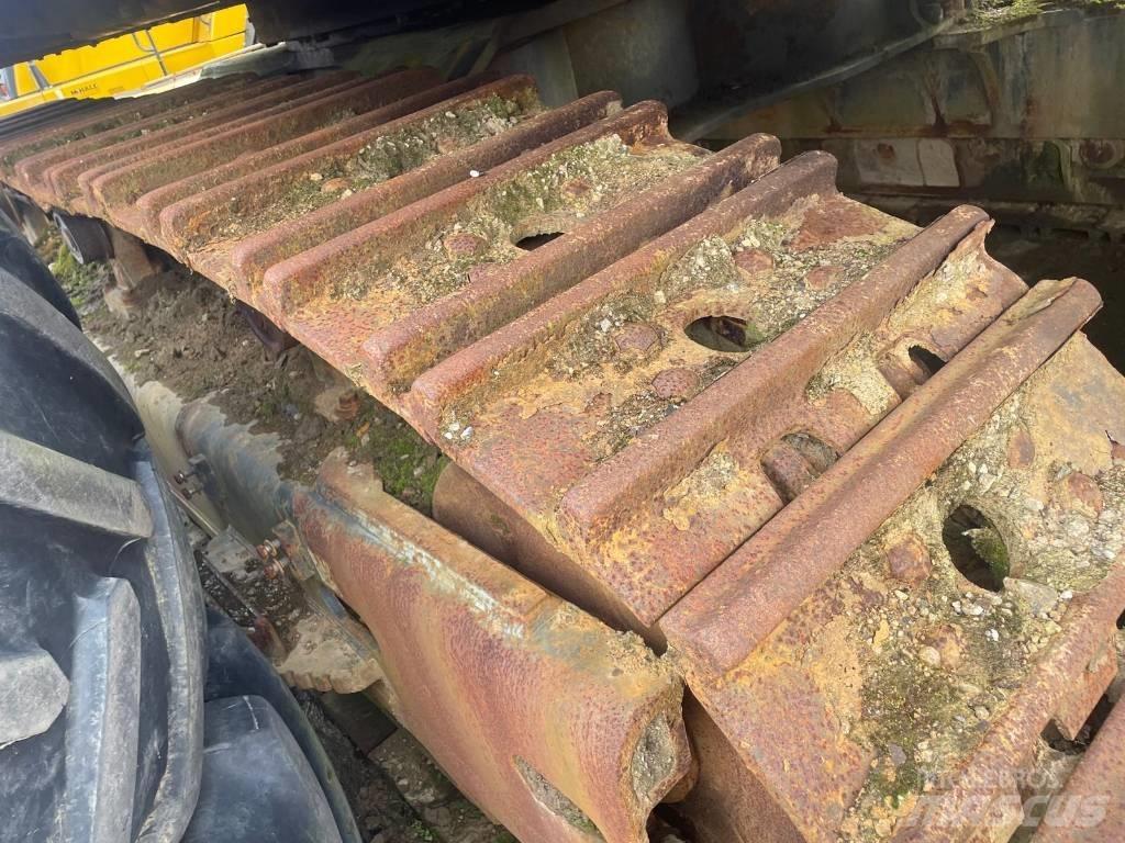Komatsu PC700LC-11 Crawler excavators