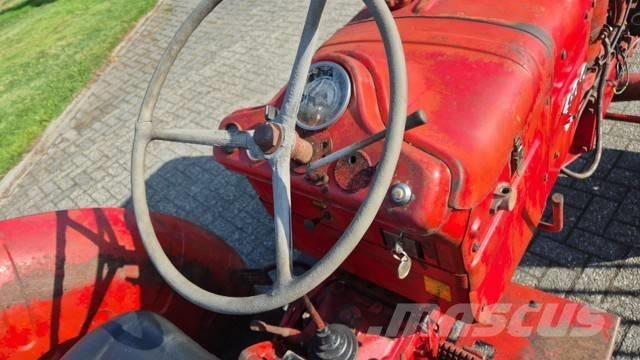 Volvo 400 Tractors